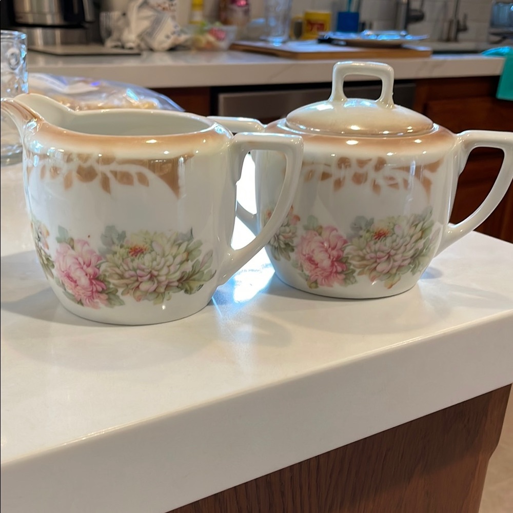 Floral Cream and Sugar Set